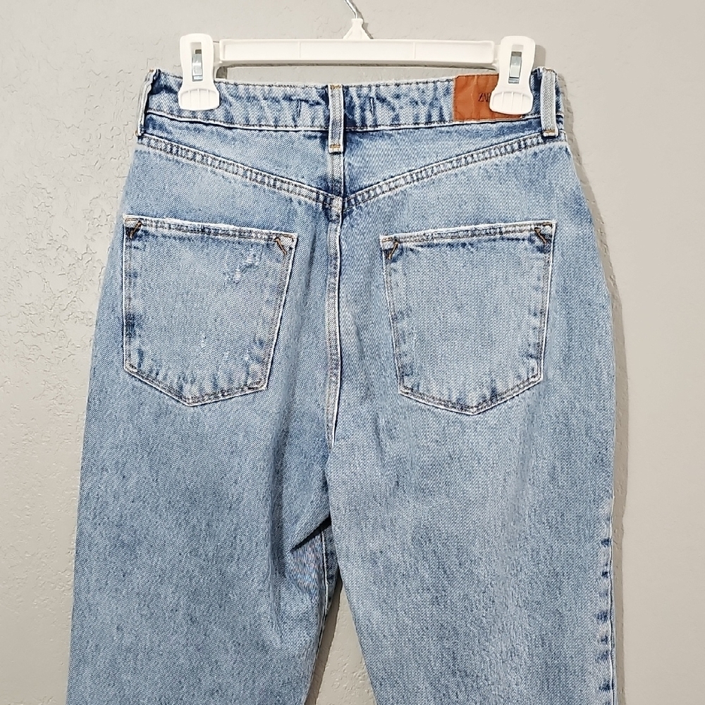 Zara Light Blue Relaxed Fit Distressed Mom Jeans Womens Size 4 High Rise - Picture 6 of 8